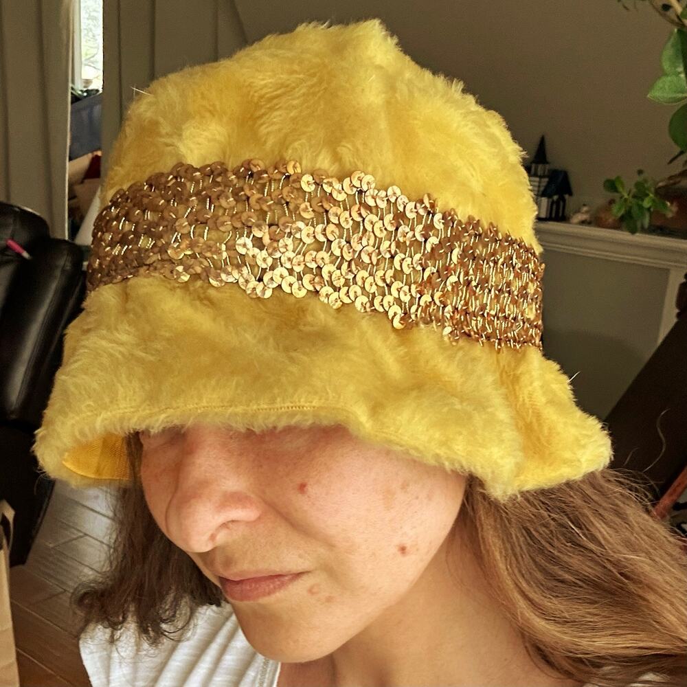 Vintage Union made USA yellow bucket hat made w/ stretchy lace 50’s 60’s